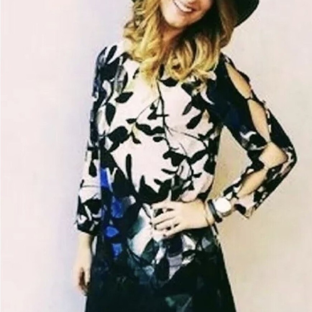Maeve Ombré Floral Mini Dress with Cutout Sleeves and pockets XS-Petite
